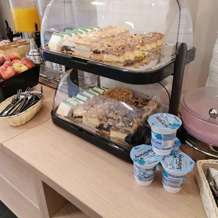 Sosnowe Wzgorze Oda ve Kahvaltı 3*