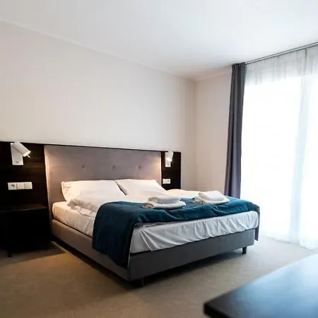 Sosnowe Wzgórze 3*