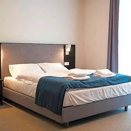 Sosnowe Wzgorze 3* Jastrzębia Góra
